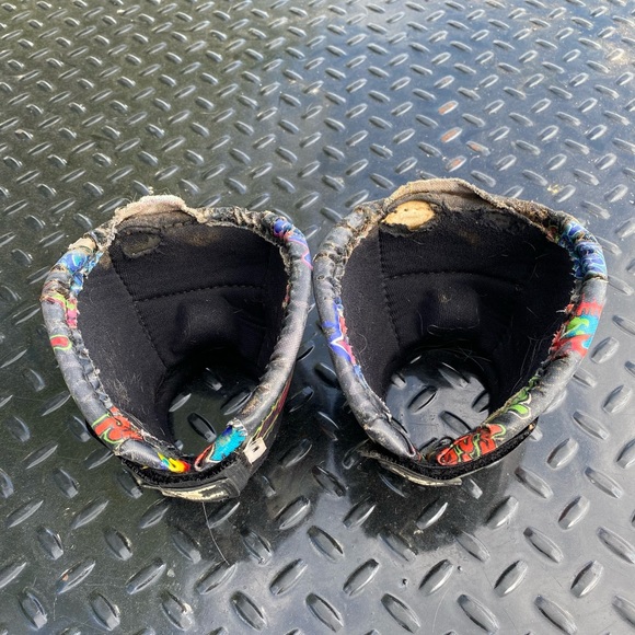 Classic Equine Bell Boots - Picture 3 of 3